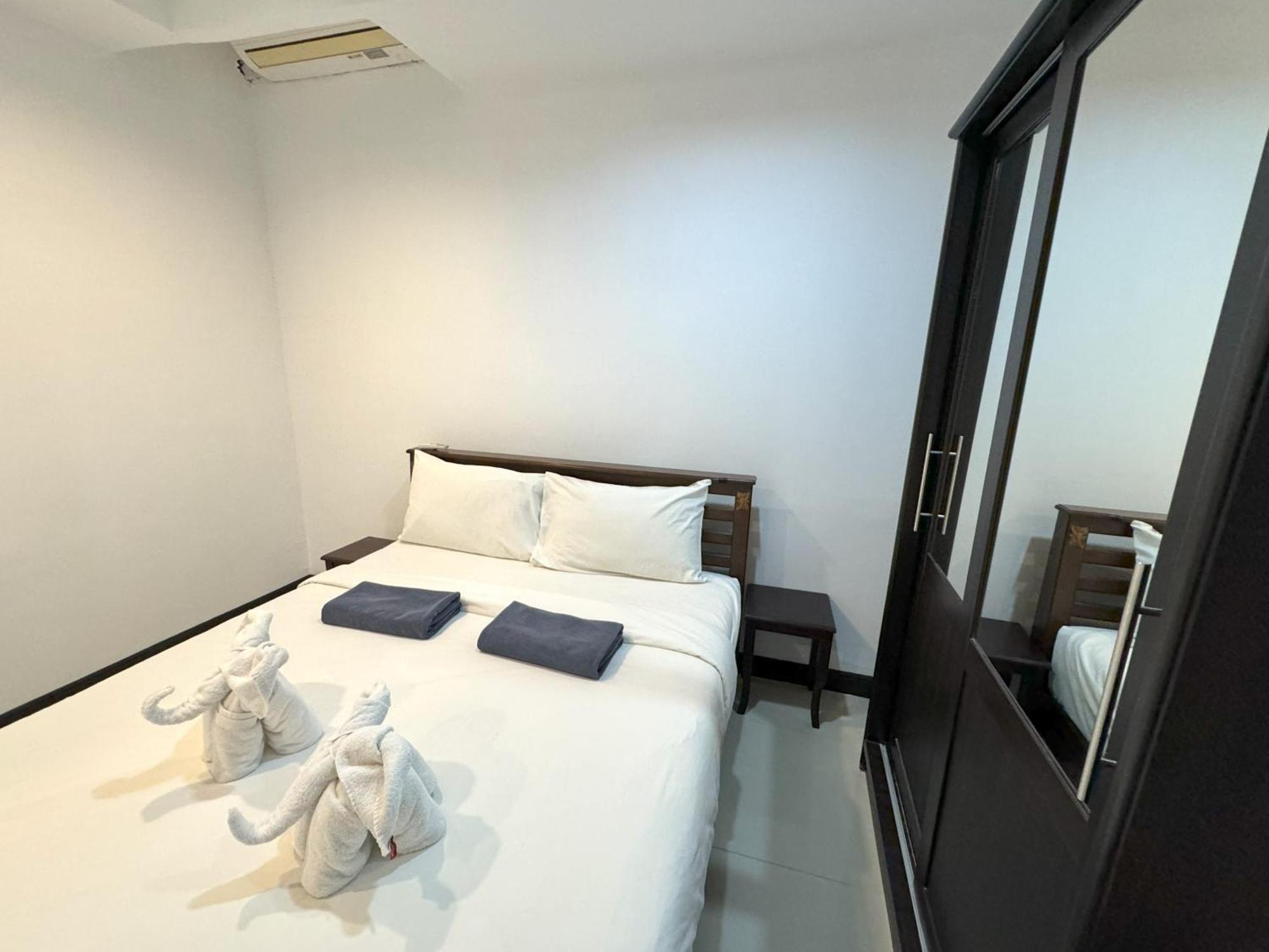 Patong Tower Apartment By Lofty Exterior foto